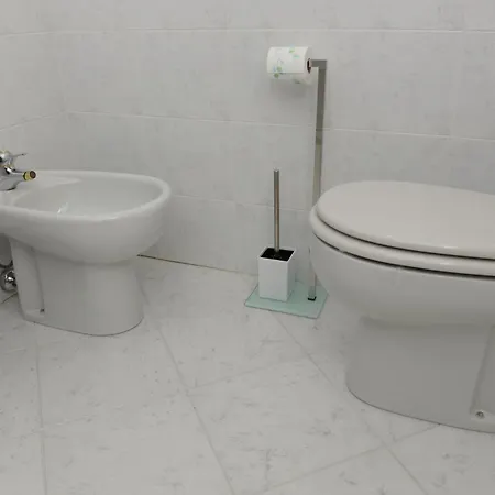 Apartment La Verbena A Fianco Del Vittoriale, Vista Piscina, 10 Minuti A Piedi Dal Lungo Gardone Riviera
